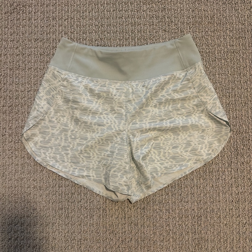 Athleta Light Gray Patterned Women's Shorts